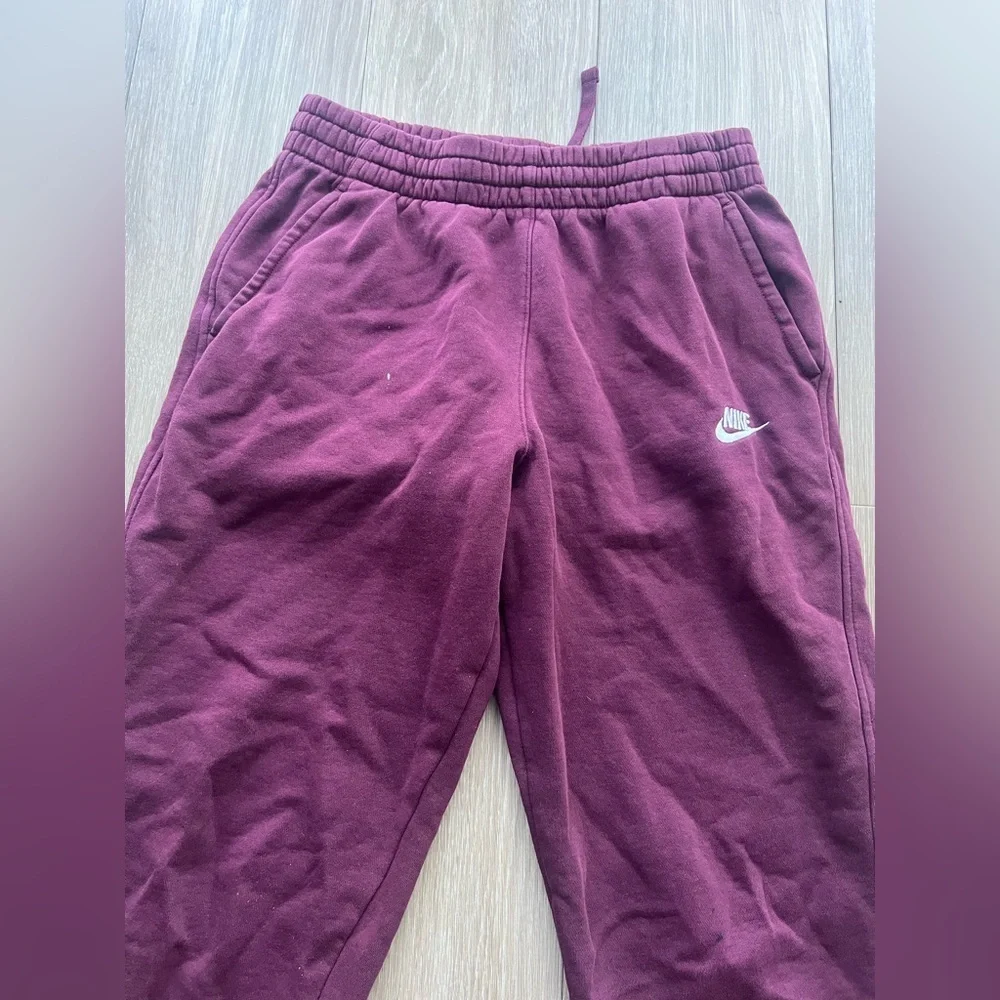 Nike Kids Burgundy Joggers Size XL